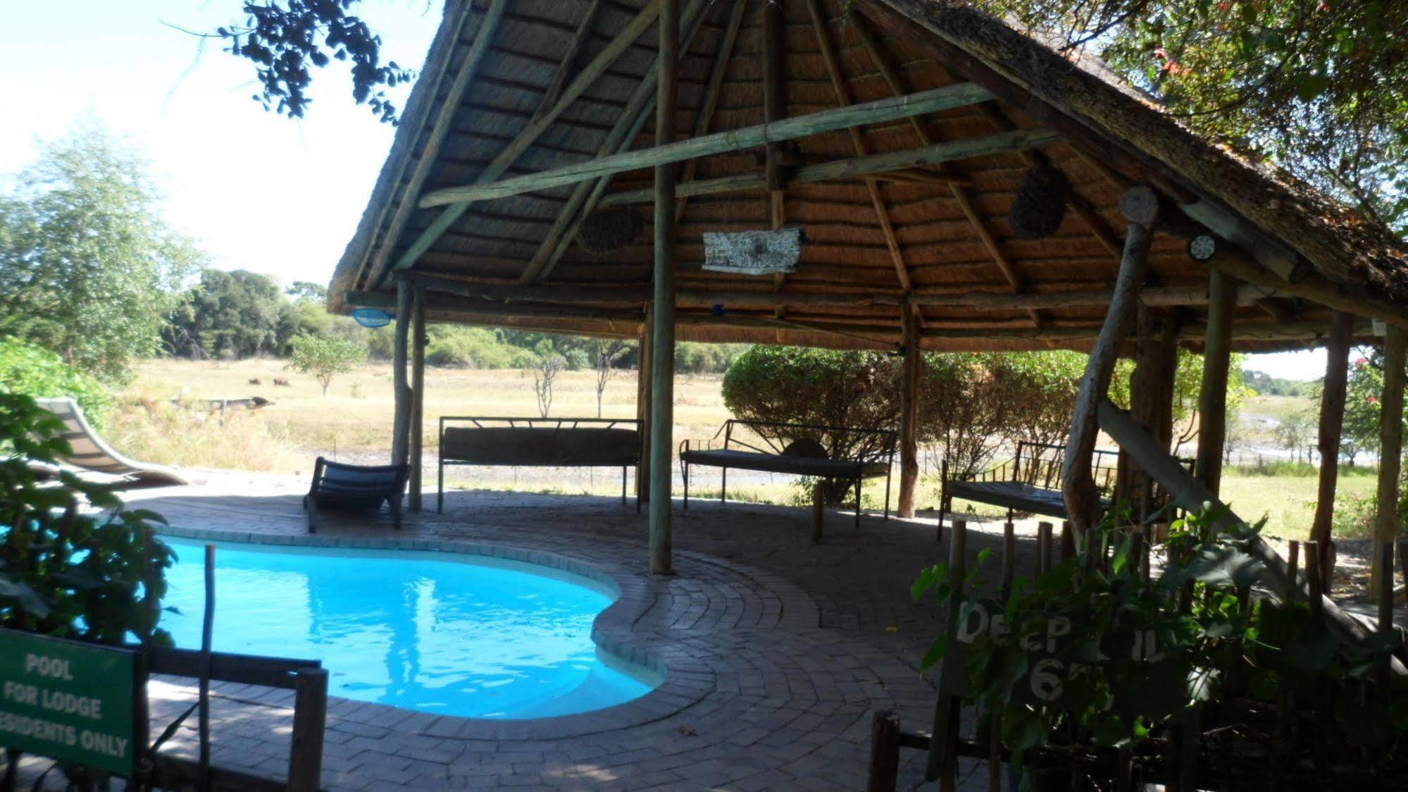 Okavango River Lodge 马翁 外观 照片