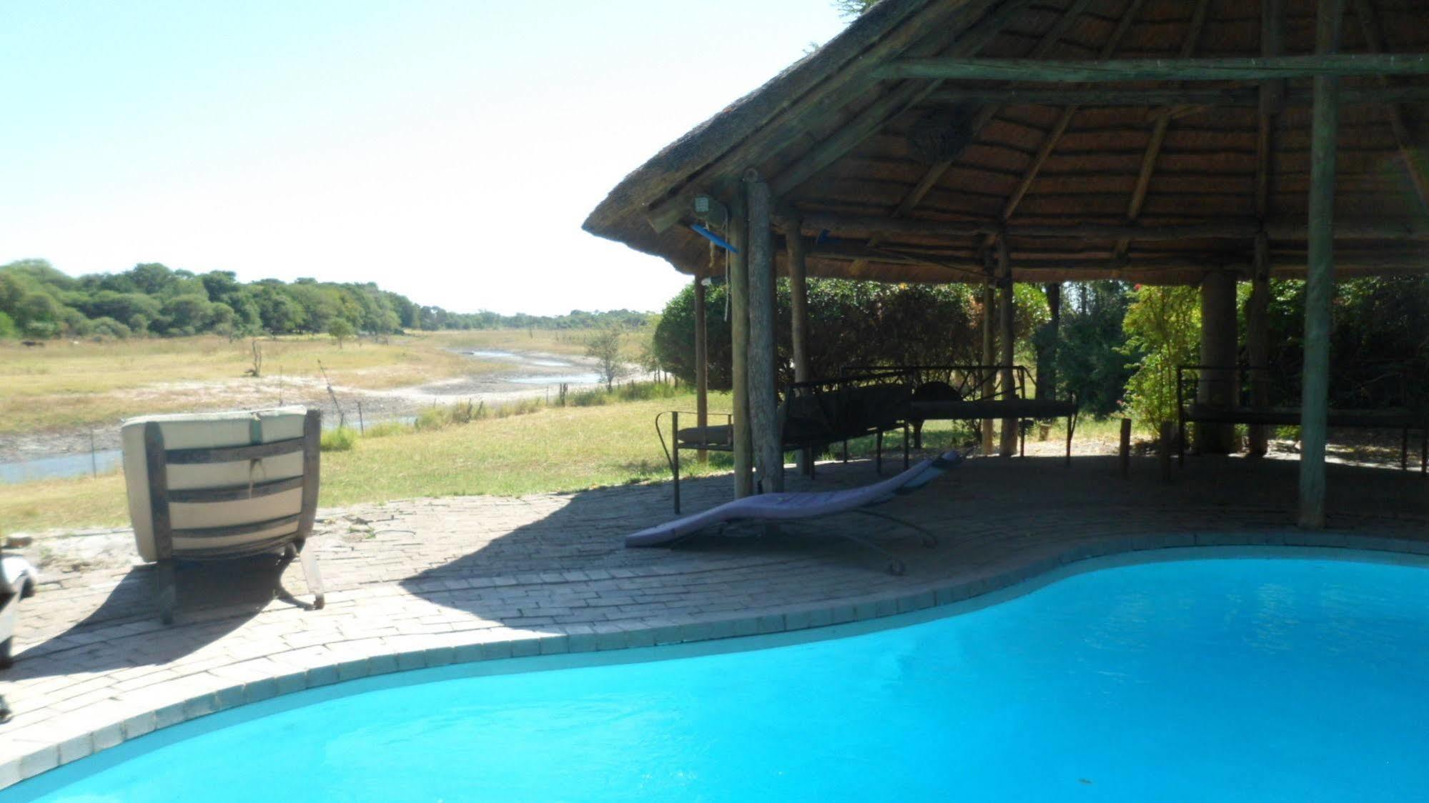 Okavango River Lodge 马翁 外观 照片